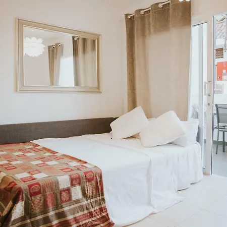 Nina بلايا ذي لاس أميريكاس